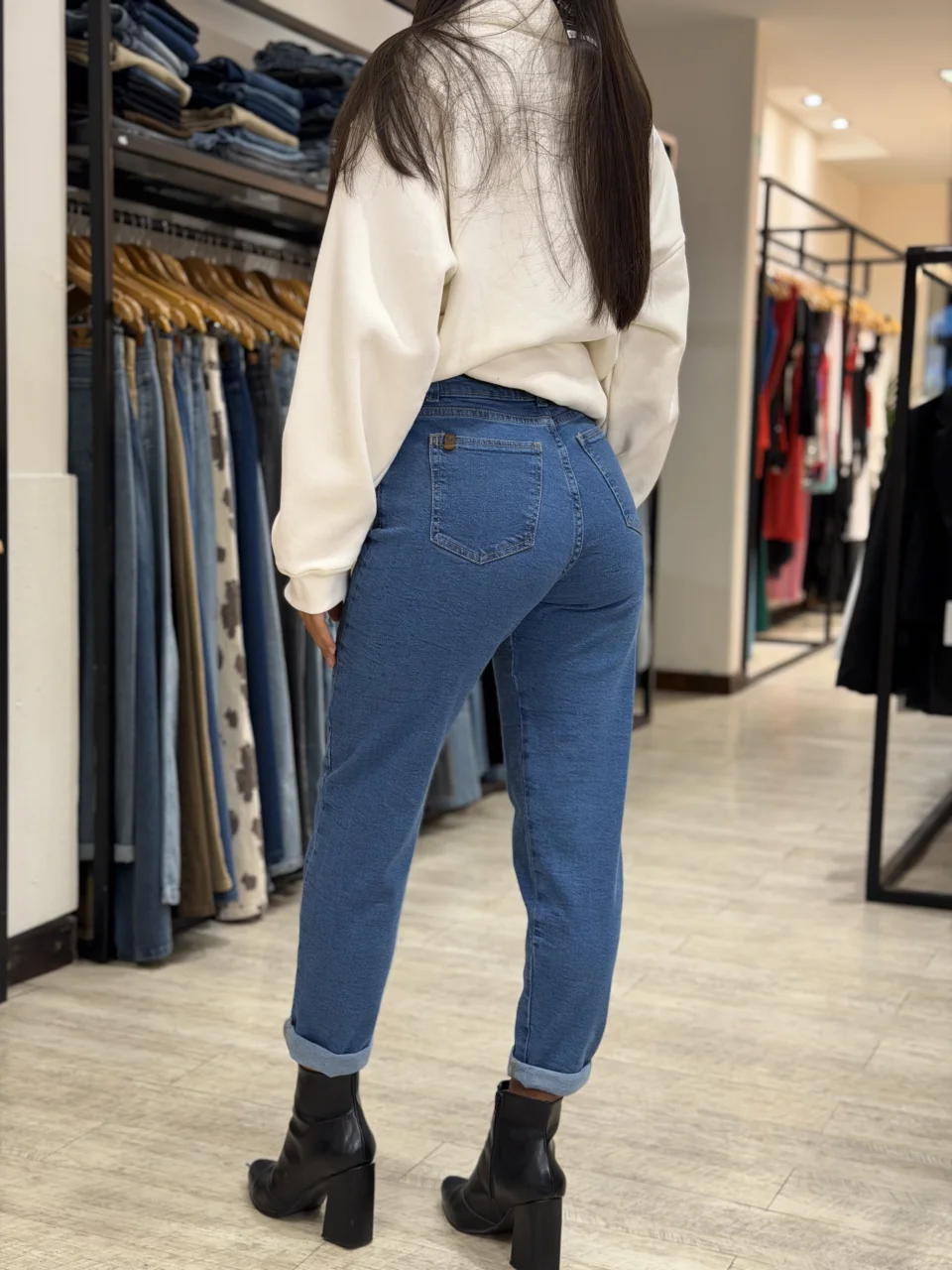 Jeans Mom