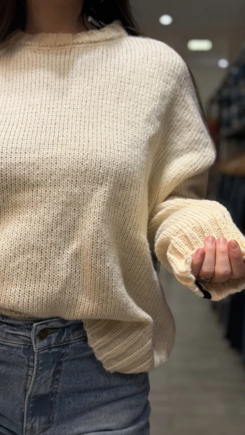 Sweater 4