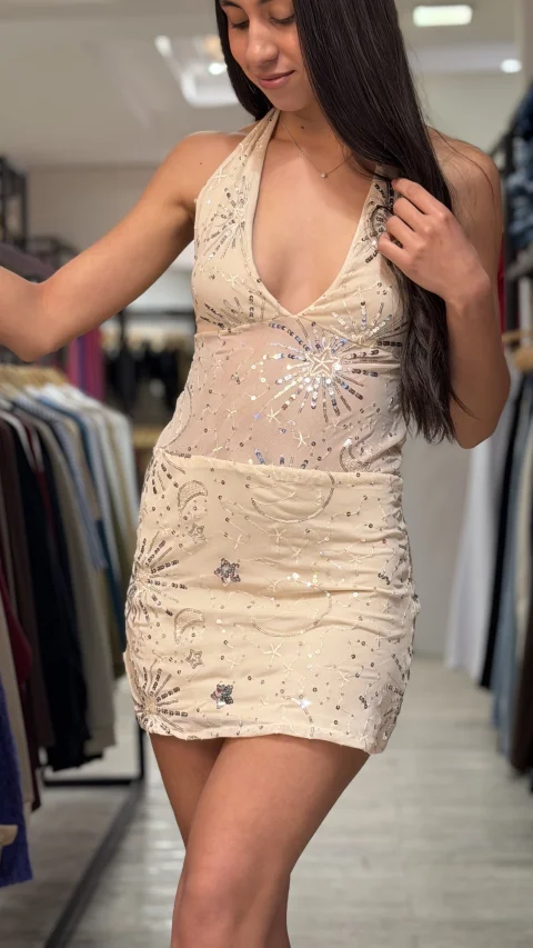 Vestido Elegante y Moderno 4