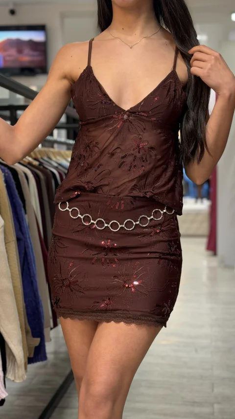 Mini con Transparencia y Lentejuelas