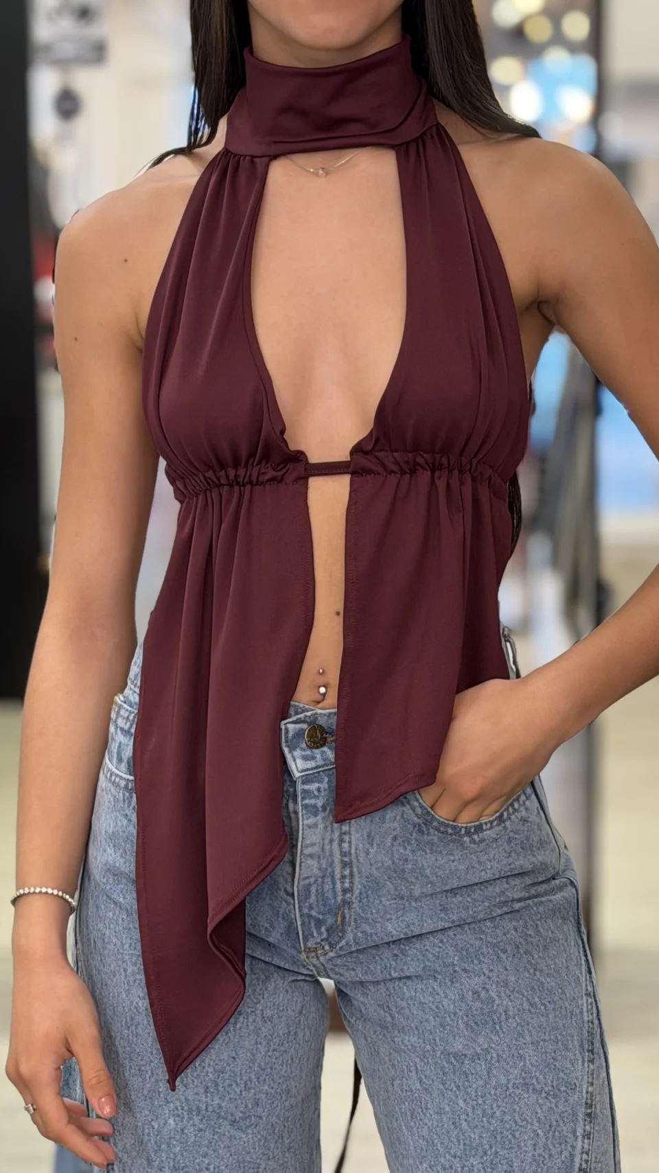 Top Irregular con Cuello