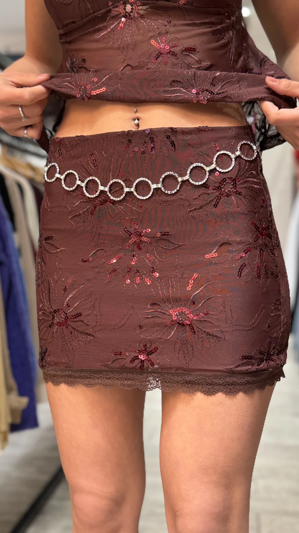 Mini con Transparencia y Lentejuelas