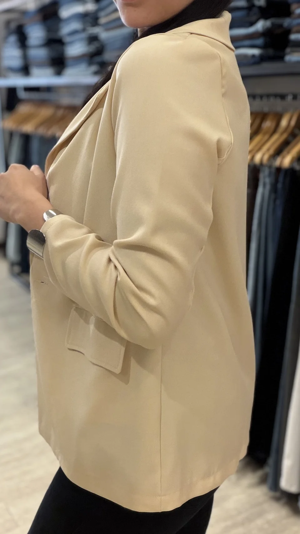 Blazer Femenino Elegante y Versátil